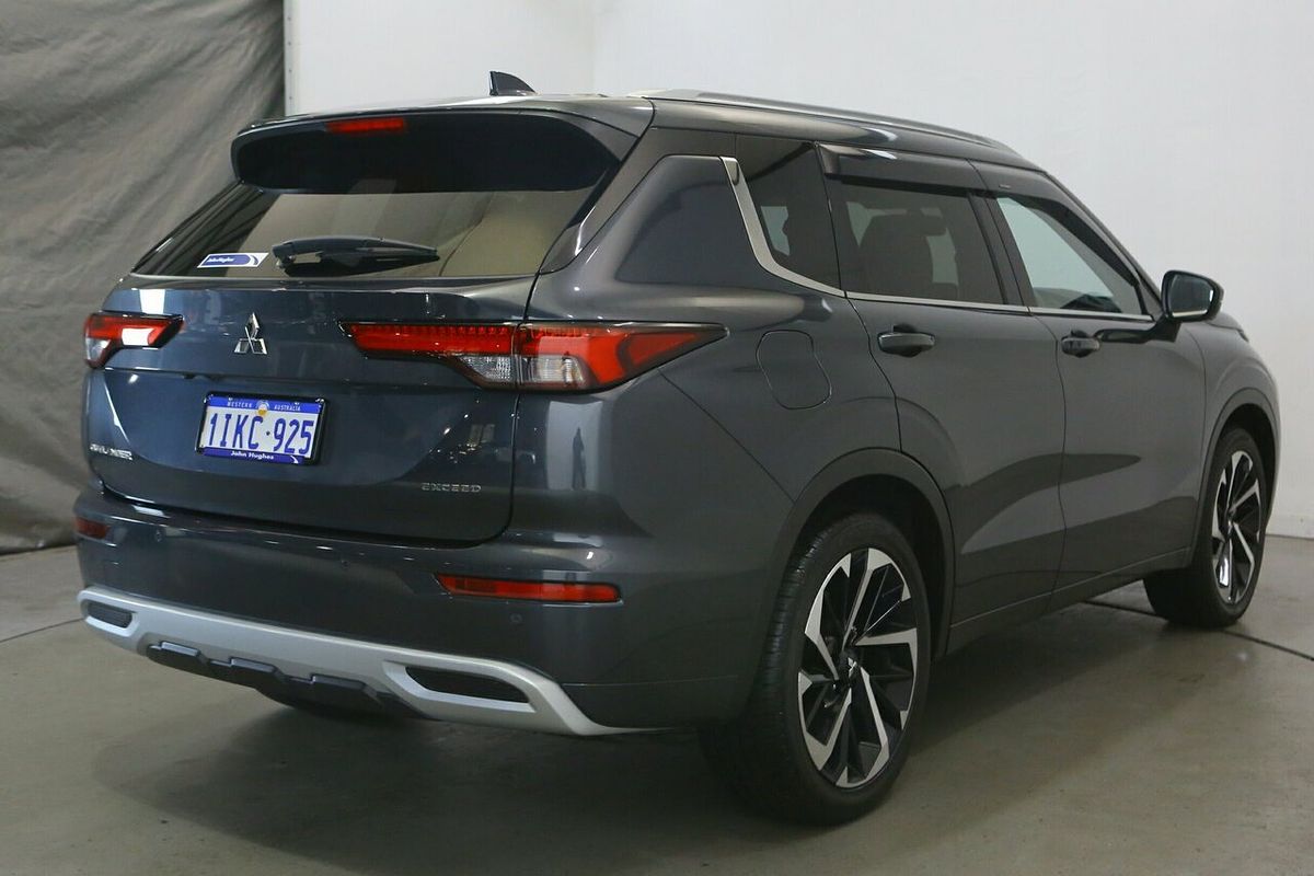 2024 Mitsubishi Outlander Exceed ZM