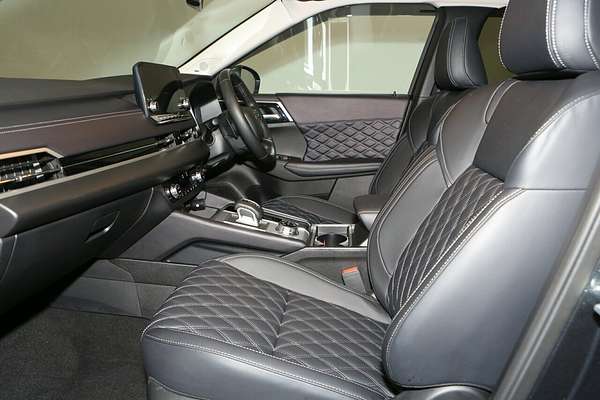 2024 Mitsubishi Outlander Exceed ZM