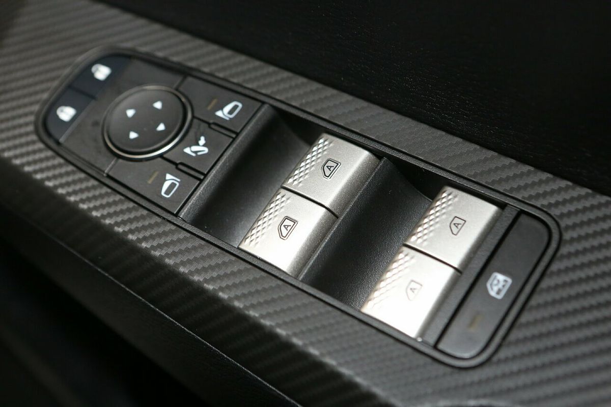 2024 Mitsubishi Outlander Exceed ZM