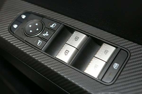 2024 Mitsubishi Outlander Exceed ZM