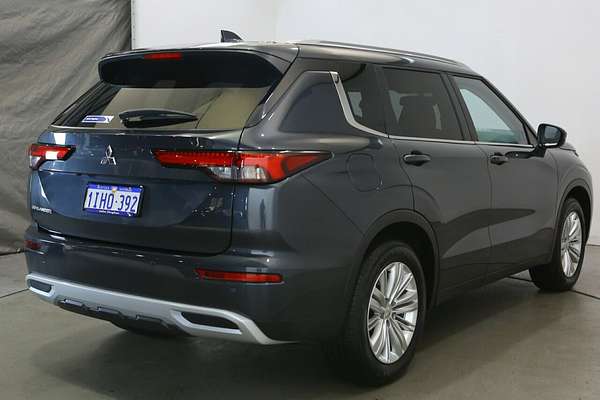 2024 Mitsubishi Outlander LS ZM
