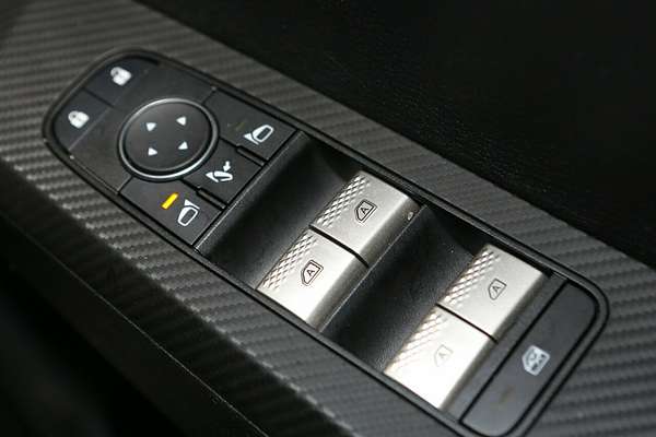 2024 Mitsubishi Outlander LS ZM