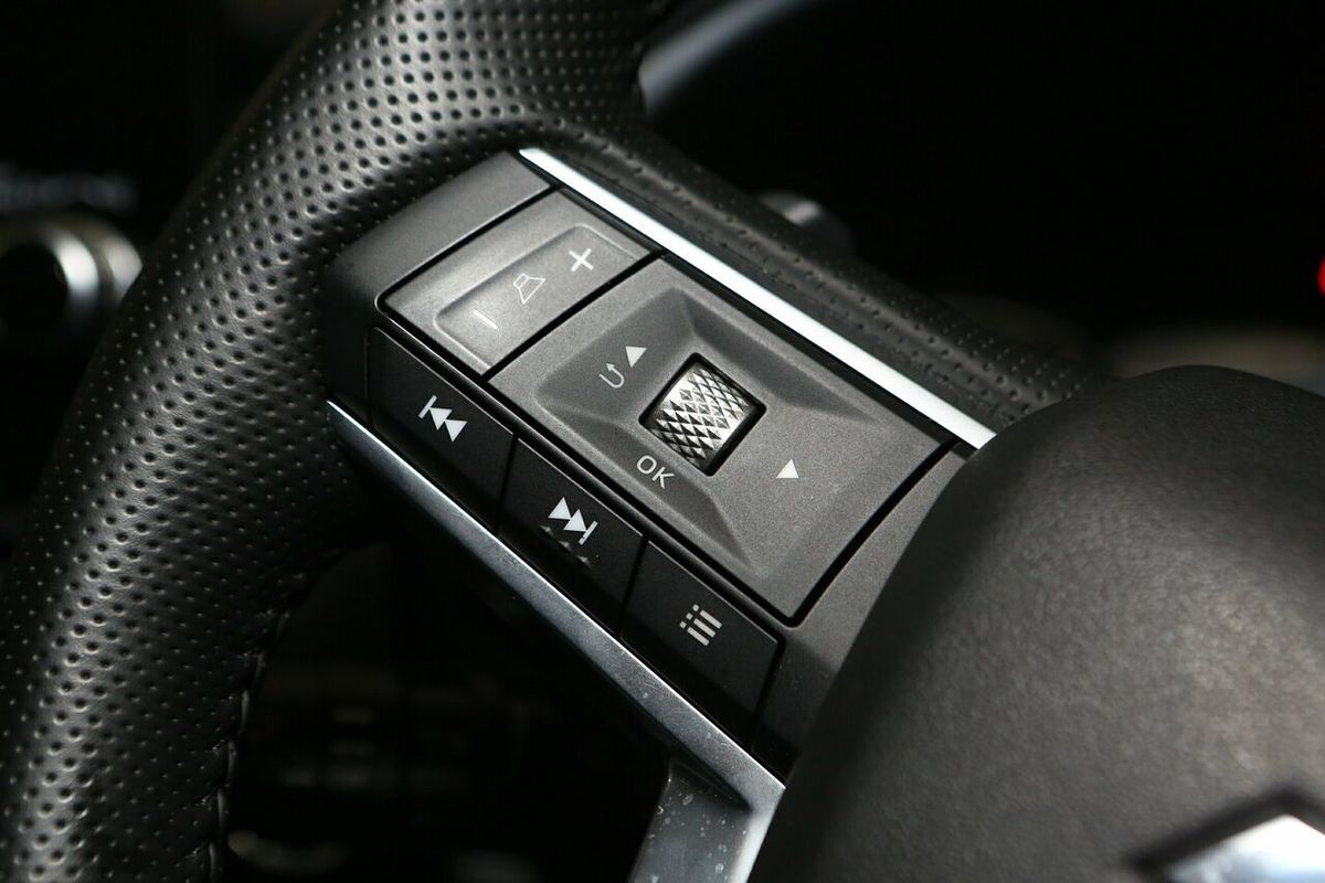 2024 Mitsubishi Outlander LS ZM