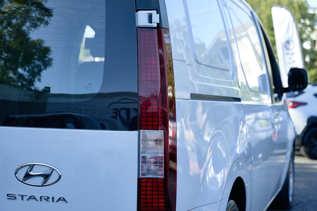 2022 Hyundai STARIA LOAD US4.V1