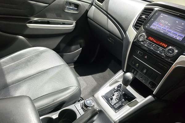 2022 Mitsubishi Triton GSR MR 4X4