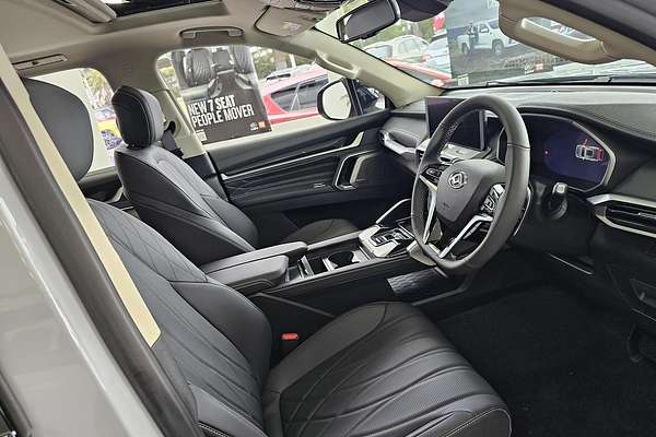 2025 LDV D90 Executive SV9A