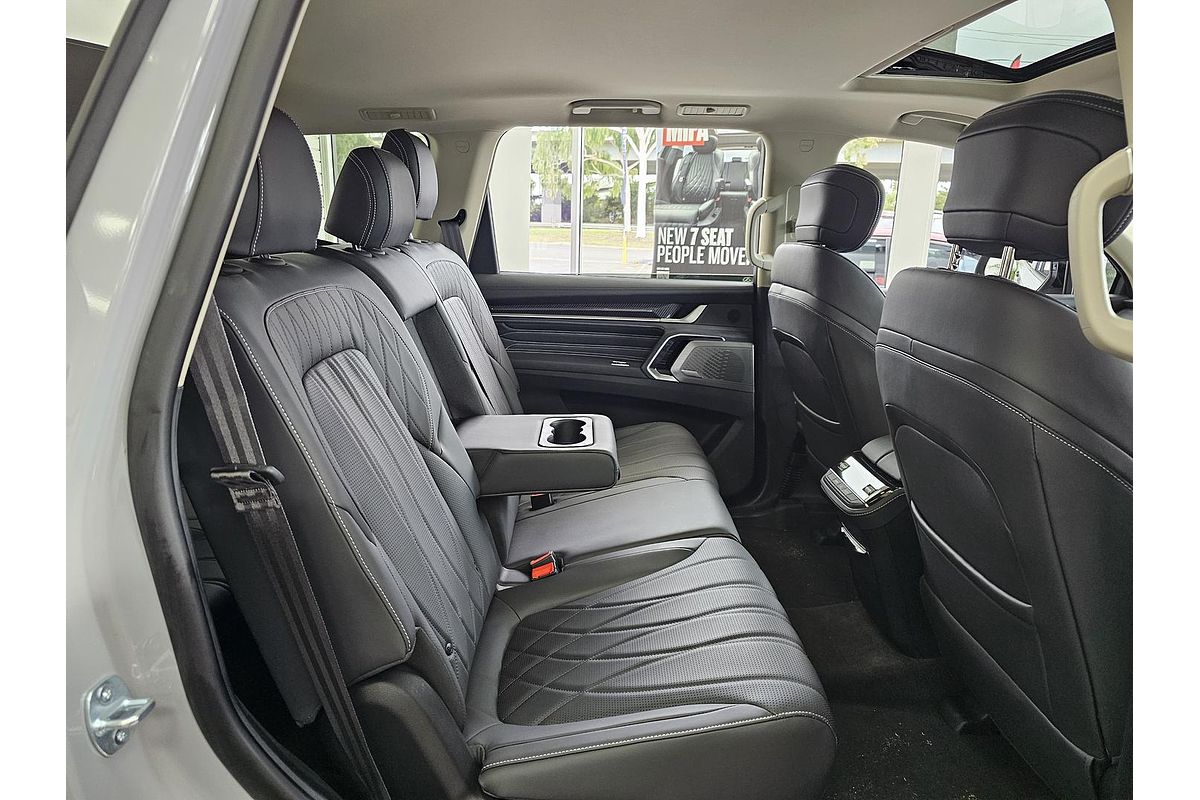 2025 LDV D90 Executive SV9A