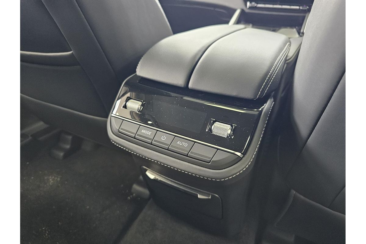 2025 LDV D90 Executive SV9A