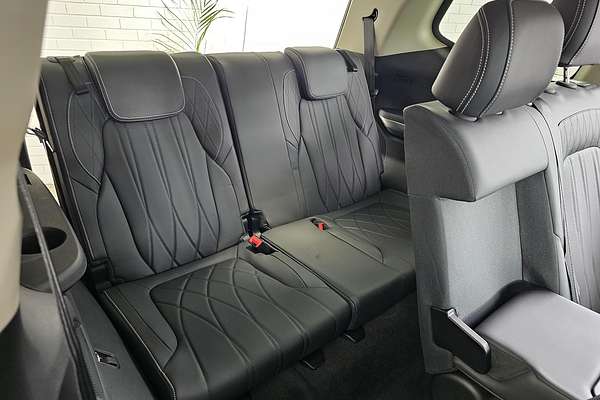 2025 LDV D90 Executive SV9A