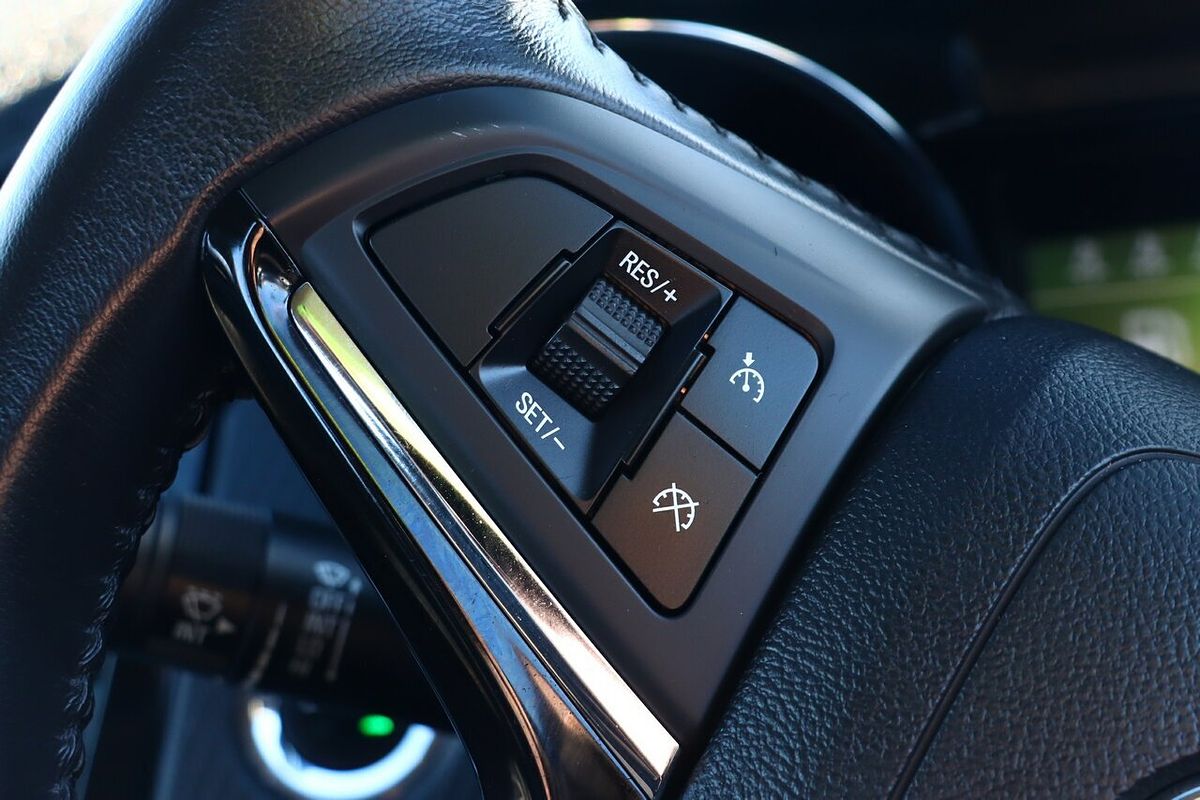 2016 Holden Commodore SV6 Black VF Series II