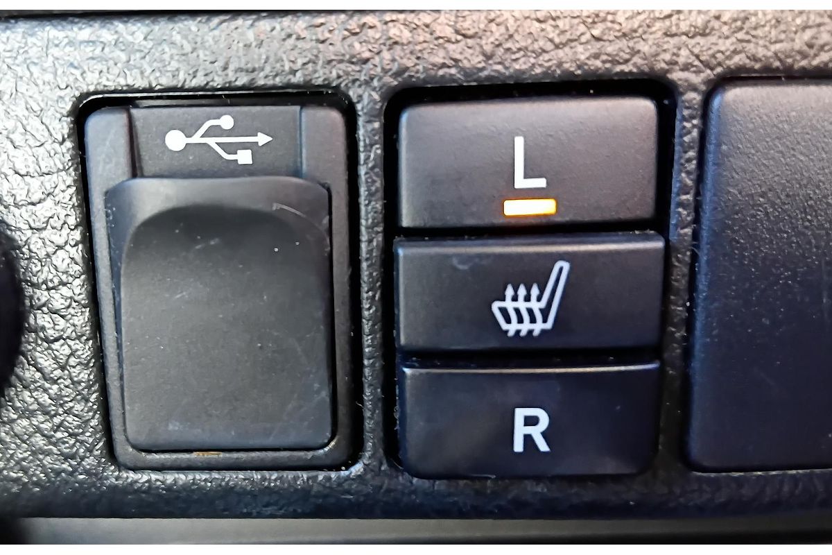 2018 Toyota Hilux SR5 GUN126R 4X4