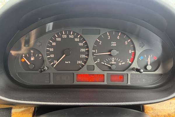 2002 BMW 3 Series 320i E46