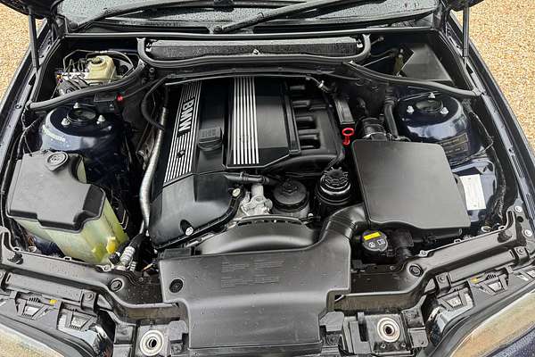 2002 BMW 3 Series 320i E46