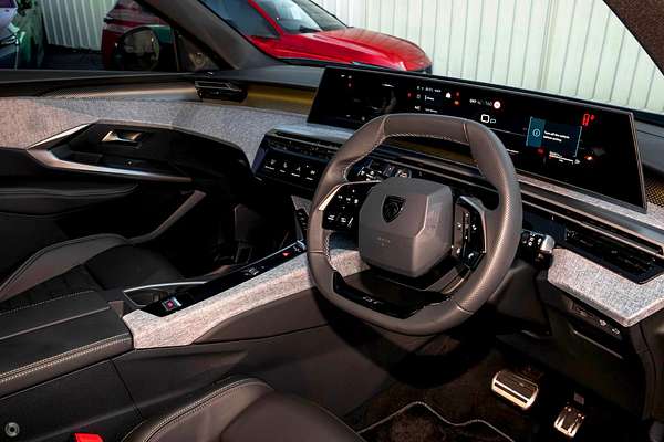 2025 Peugeot 5008 GT Premium Hybrid P74