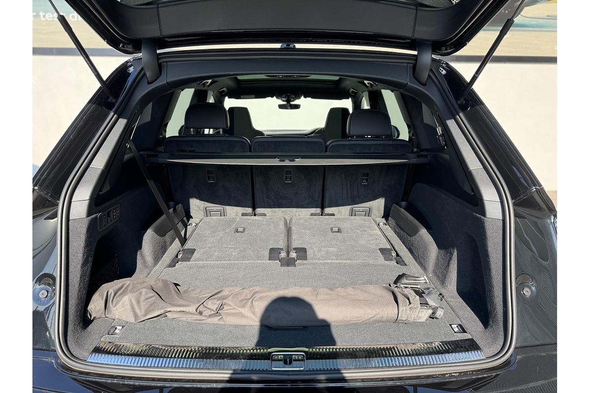 2024 Audi SQ7 TFSI 4M