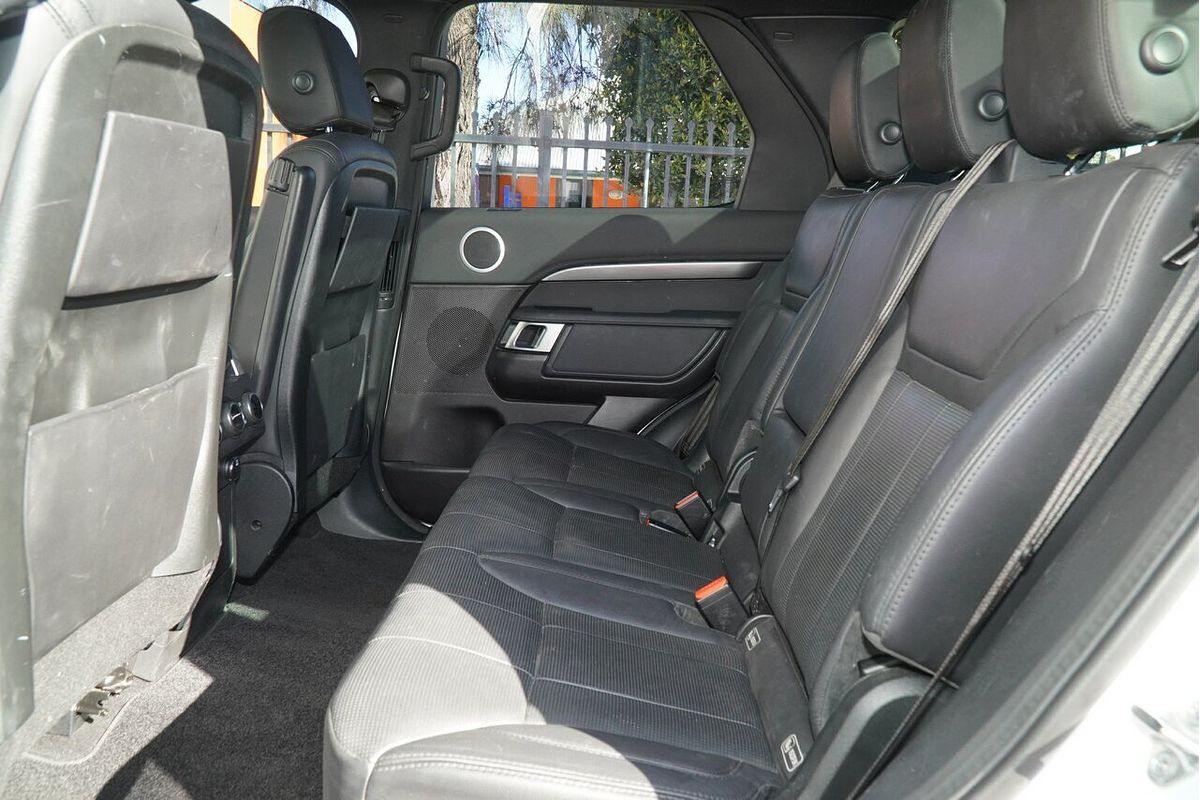 2017 Land Rover Discovery TD6 HSE Series 5