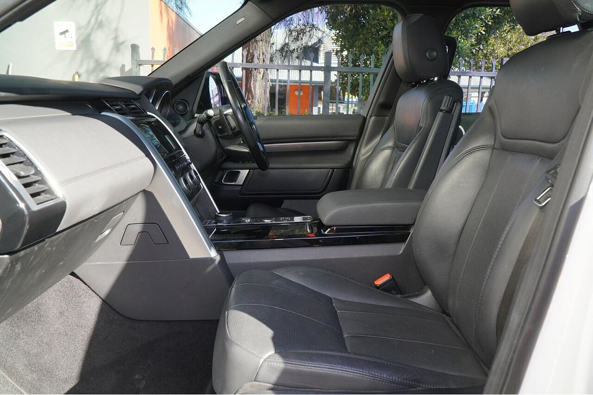 2017 Land Rover Discovery TD6 HSE Series 5