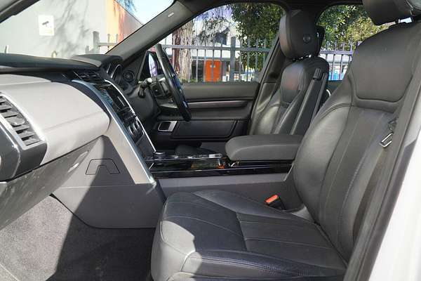 2017 Land Rover Discovery TD6 HSE Series 5