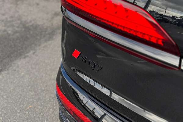 2024 Audi SQ7 TFSI 4M