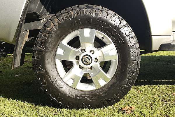 2014 Nissan Patrol ST Y61