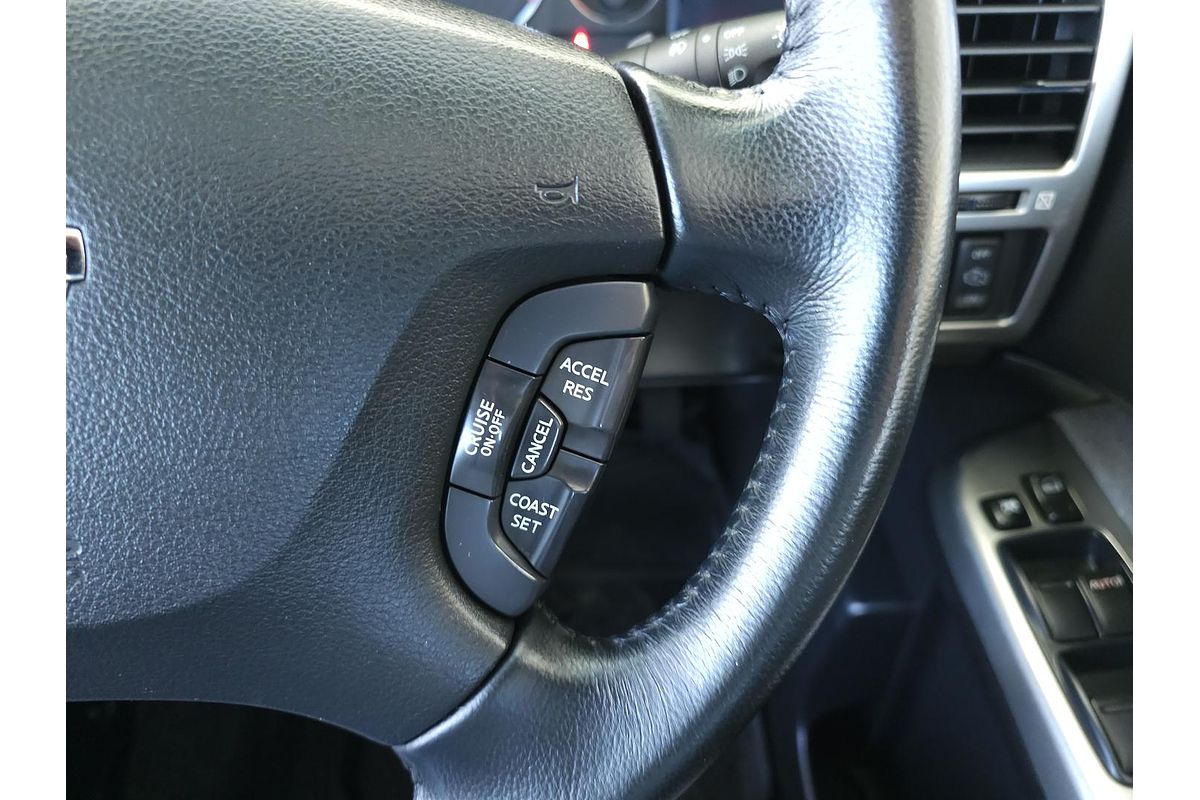 2014 Nissan Patrol ST Y61