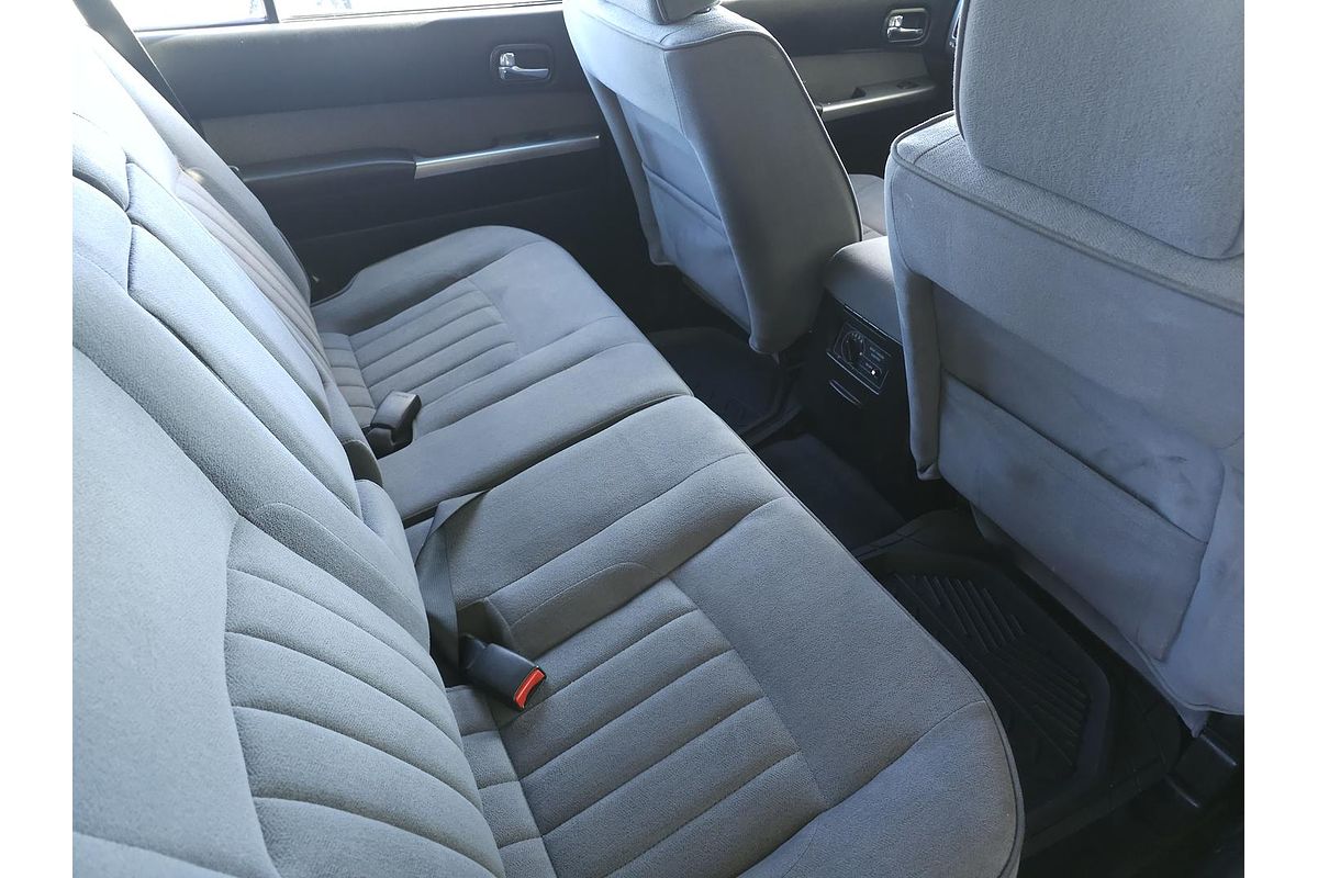 2014 Nissan Patrol ST Y61