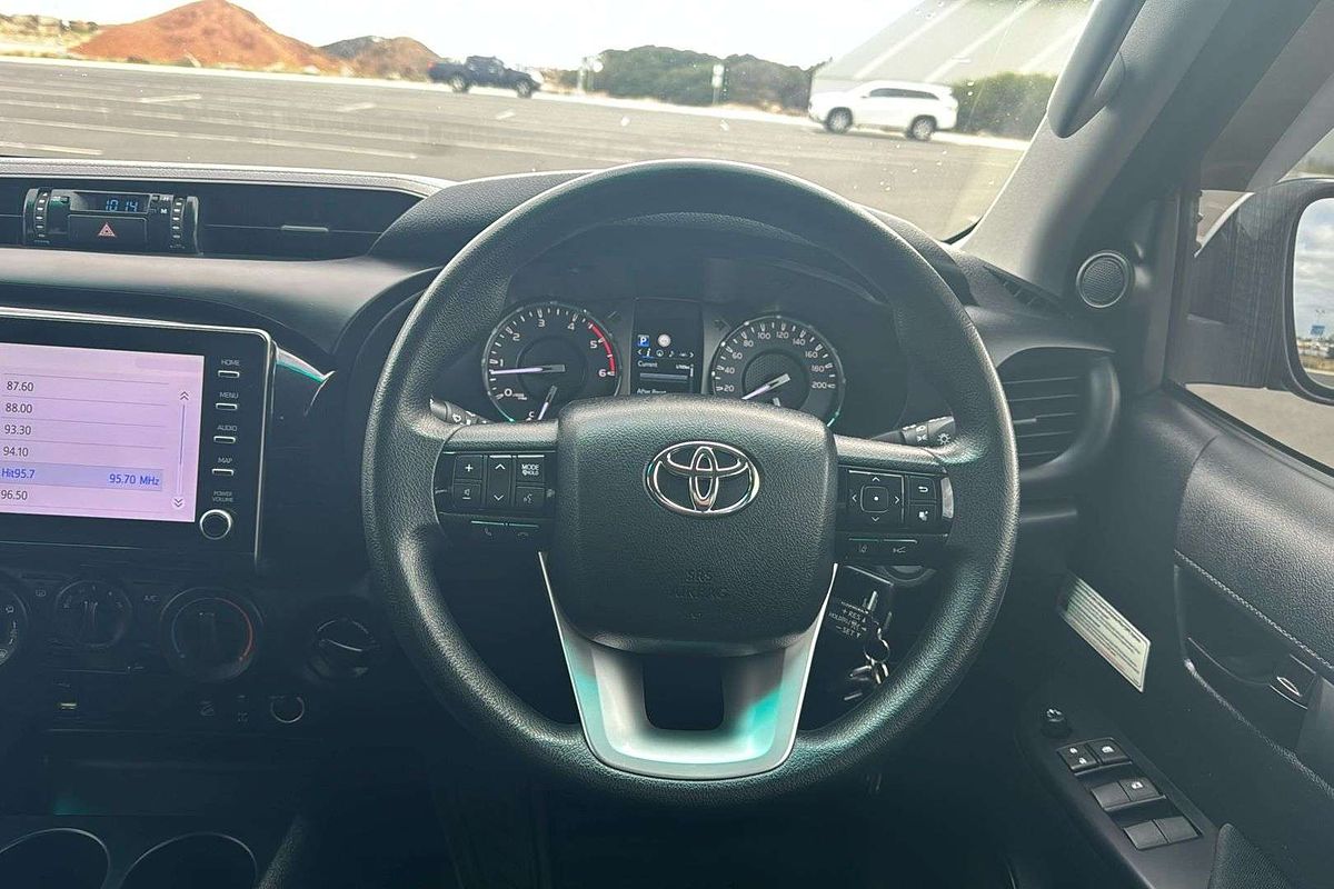 2021 Toyota Hilux SR GUN126R 4X4