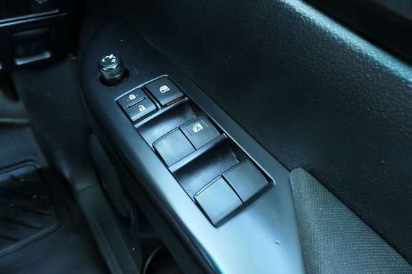 2019 Toyota Hilux SR GUN126R 4X4