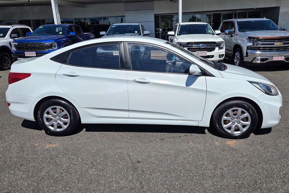 2014 Hyundai Accent Active RB2