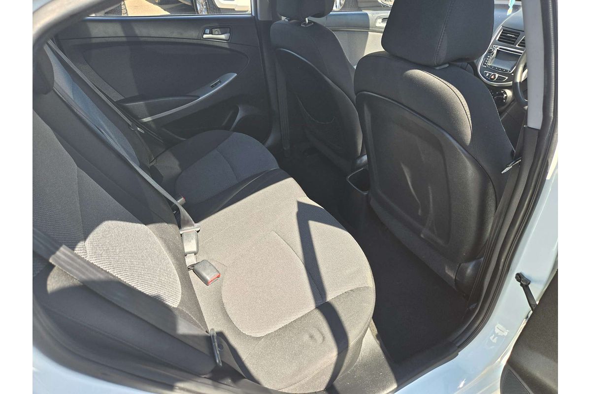 2014 Hyundai Accent Active RB2