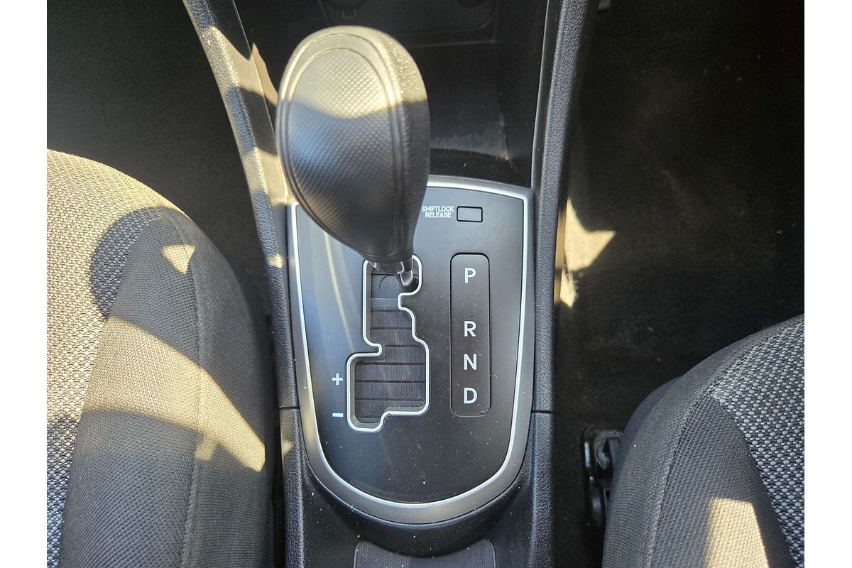 2014 Hyundai Accent Active RB2