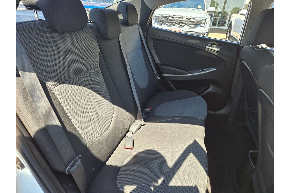 2014 Hyundai Accent Active RB2