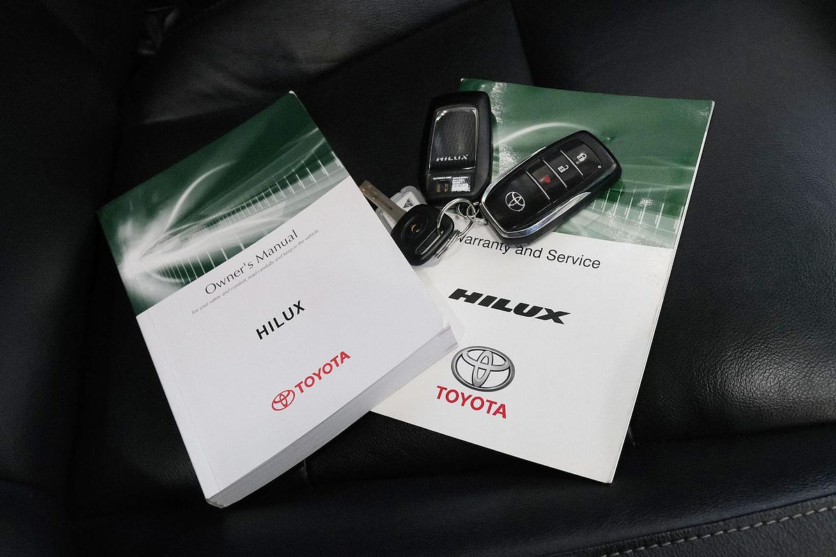 2017 Toyota Hilux SR5 GUN126R 4X4