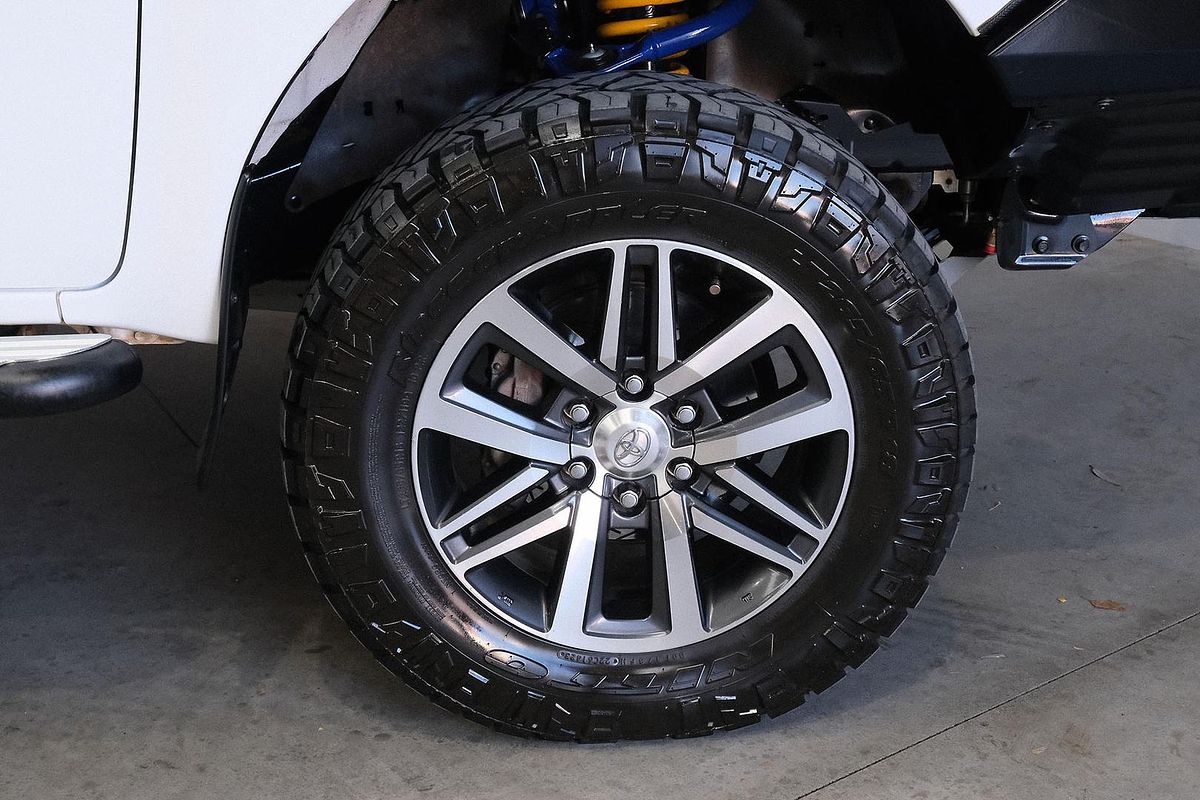 2017 Toyota Hilux SR5 GUN126R 4X4