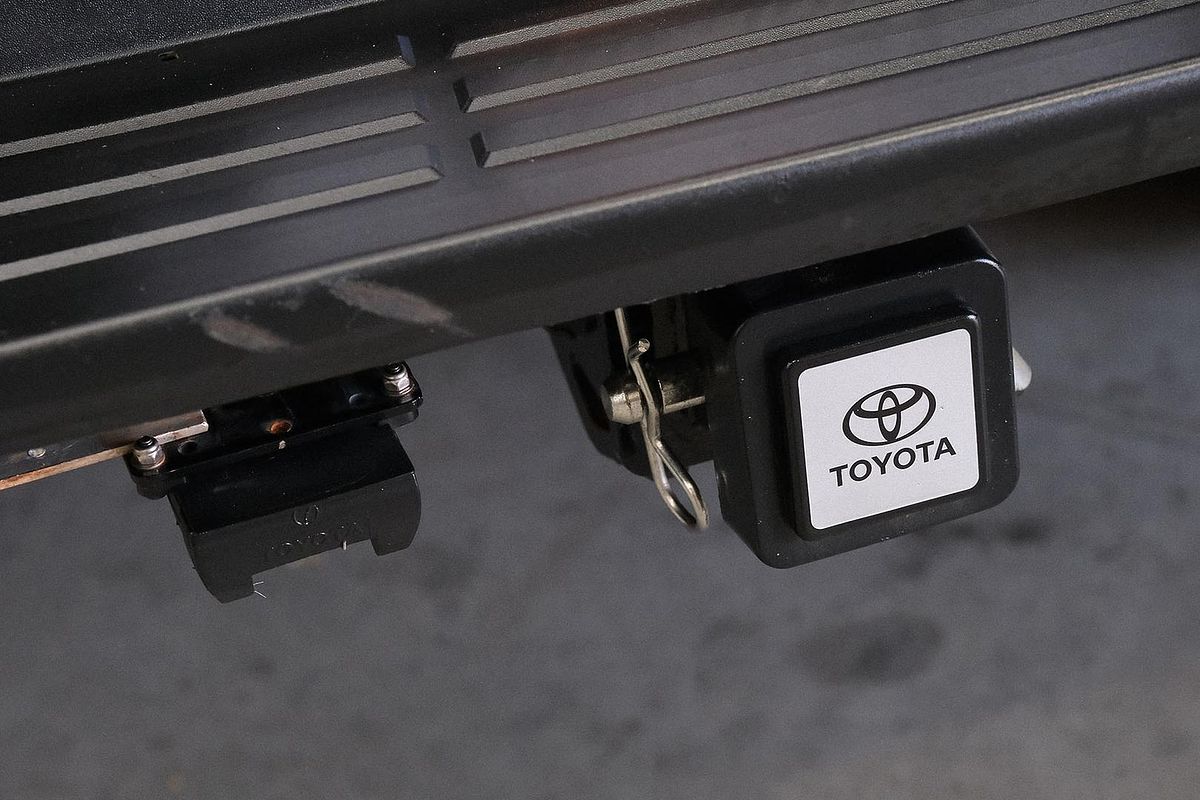 2017 Toyota Hilux SR5 GUN126R 4X4