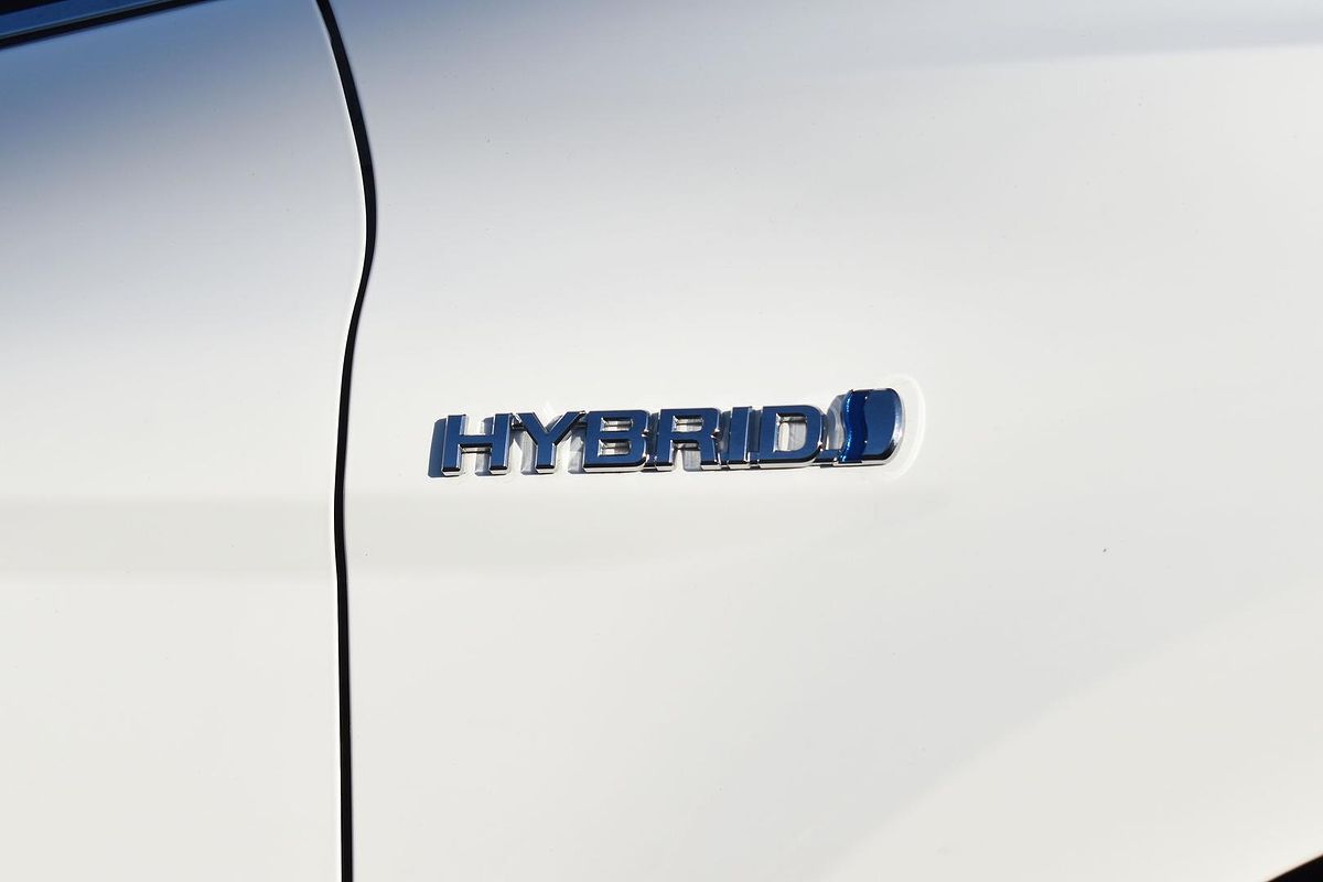 2024 Toyota Camry Ascent AXVH70R