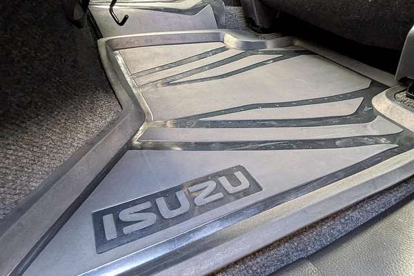 2024 Isuzu D-MAX X-TERRAIN 4X4