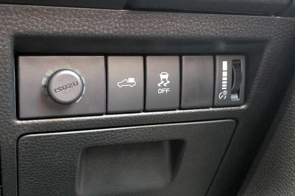 2024 Isuzu D-MAX X-TERRAIN 4X4