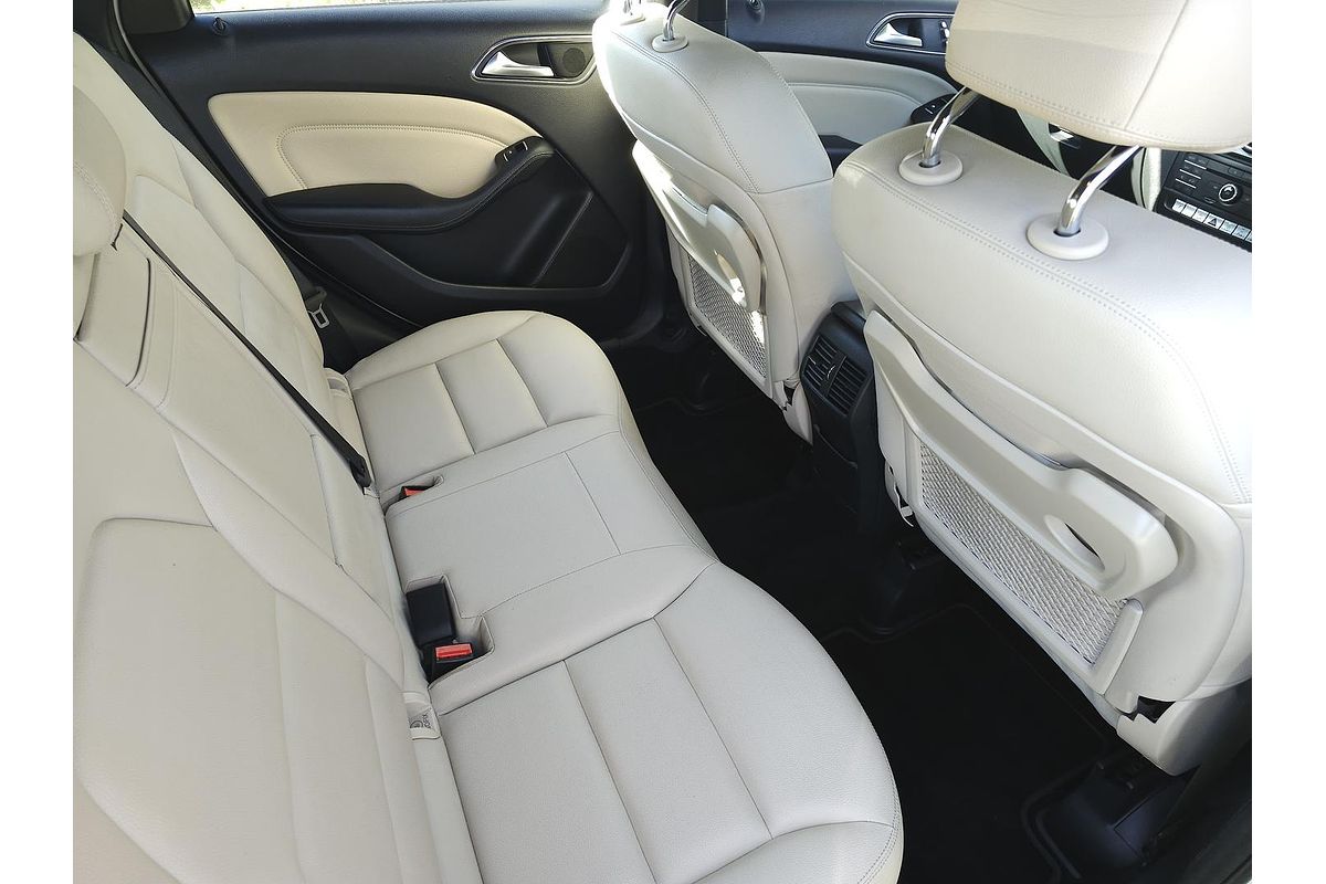 2015 Mercedes-Benz B-Class B200 W246