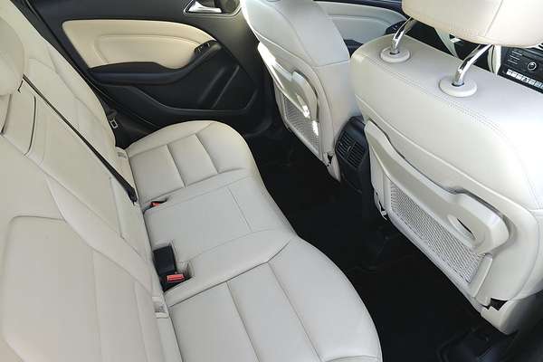 2015 Mercedes-Benz B-Class B200 W246