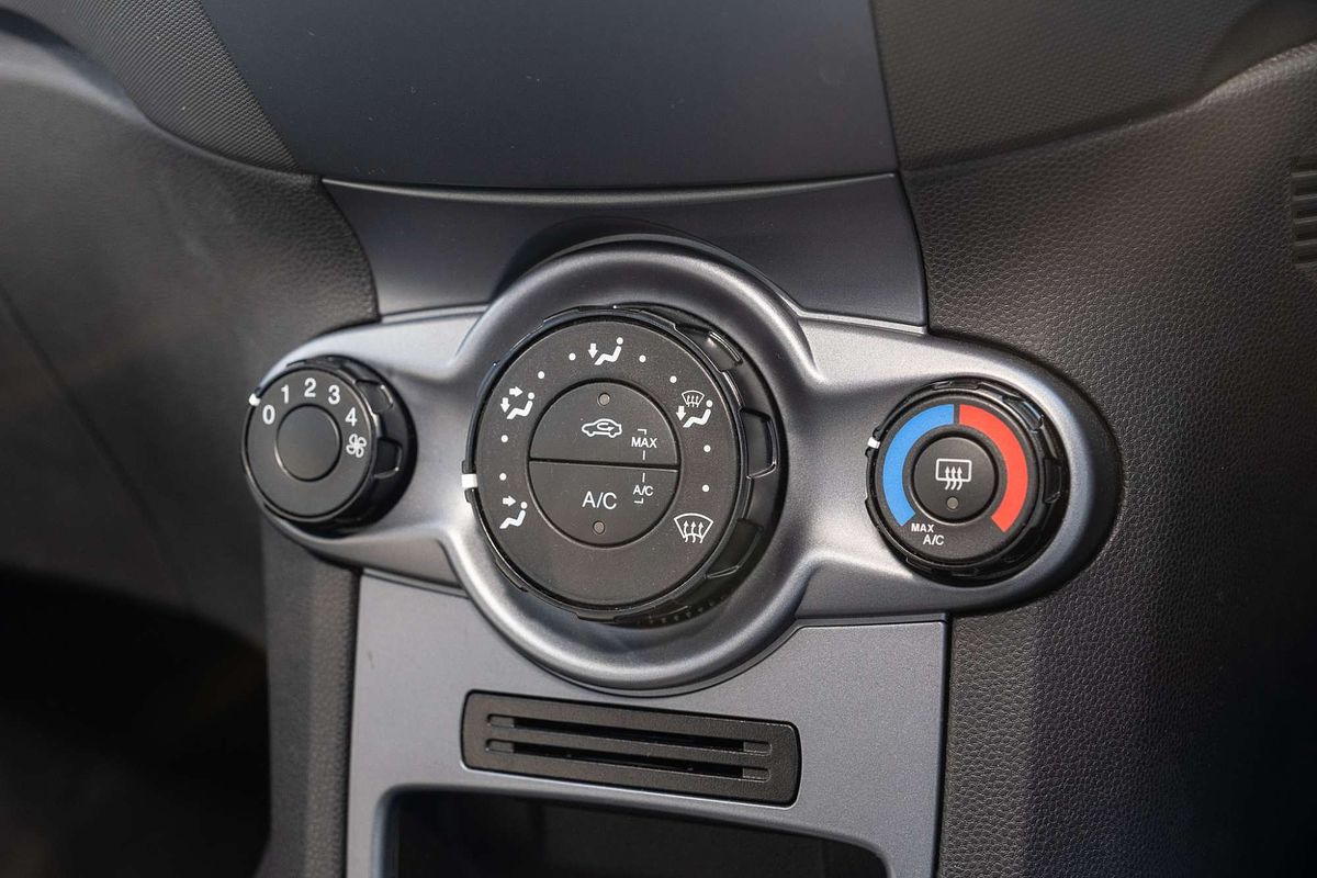 2013 Ford Fiesta Trend WZ