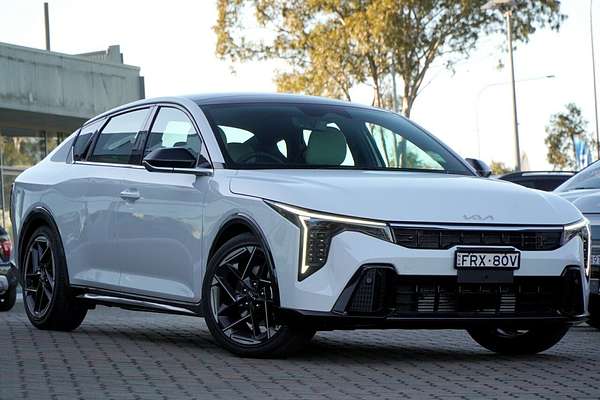 2025 Kia K4 GT-Line CL4m