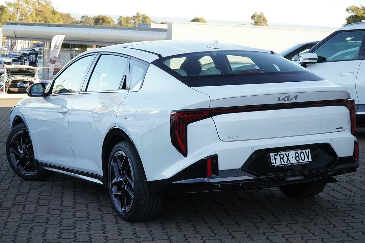 2025 Kia K4 GT-Line CL4m