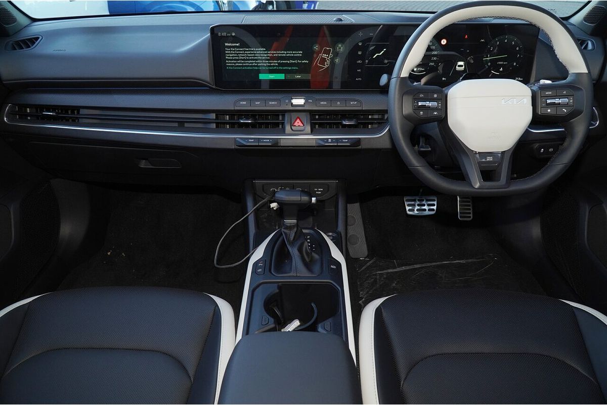 2025 Kia K4 GT-Line CL4m