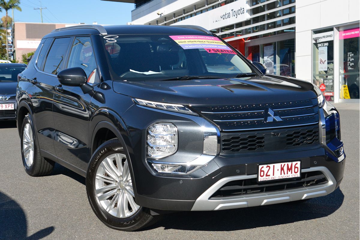 2024 Mitsubishi Outlander LS ZM