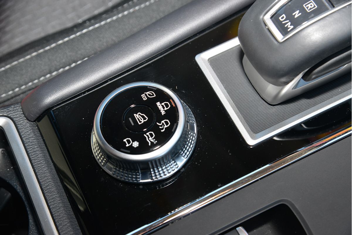 2024 Mitsubishi Outlander LS ZM