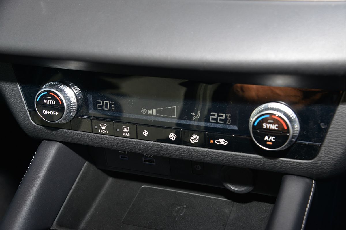 2024 Mitsubishi Outlander LS ZM