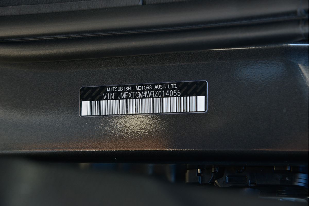 2024 Mitsubishi Outlander LS ZM