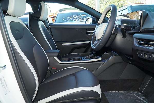 2025 Kia K4 GT-Line CL4m