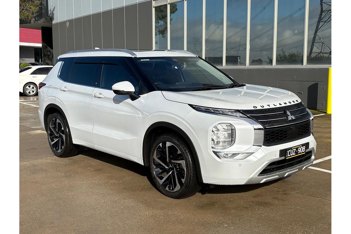 2023 Mitsubishi Outlander Exceed ZM